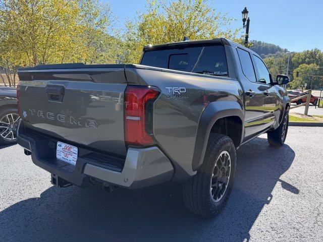 2026 Toyota Tacoma 4WD 4WD TRD Off Road Double Cab 5' Bed AT (Natl)