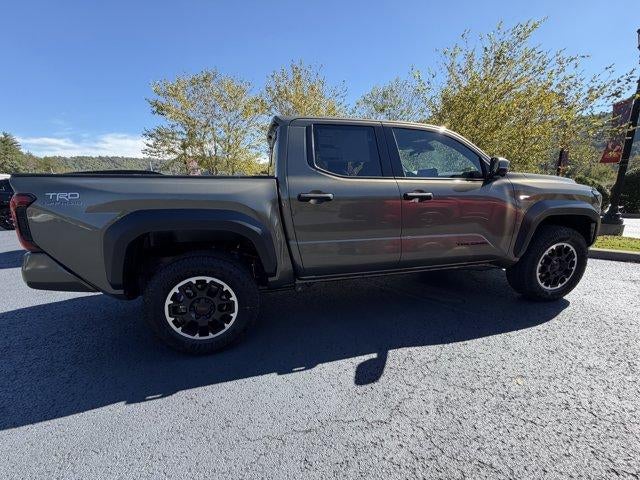 2026 Toyota Tacoma 4WD 4WD TRD Off Road Double Cab 5' Bed AT (Natl)