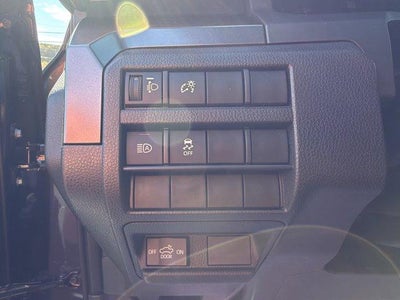 2026 Toyota Tacoma 4WD 4WD SR5 Double Cab 5' Bed AT (Natl)
