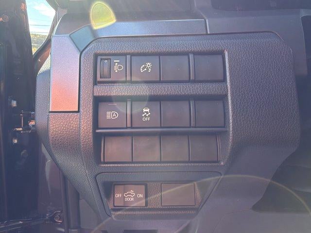 2026 Toyota Tacoma 4WD 4WD SR5 Double Cab 5' Bed AT (Natl)