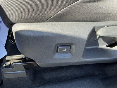 2026 Toyota Tacoma 4WD 4WD SR5 Double Cab 5' Bed AT (Natl)