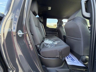 2026 Toyota Tacoma 4WD 4WD SR5 Double Cab 5' Bed AT (Natl)