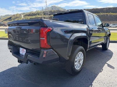 2026 Toyota Tacoma 4WD 4WD SR5 Double Cab 5' Bed AT (Natl)