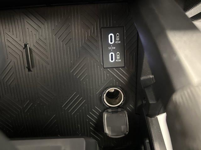 2026 Toyota Tacoma 4WD 4WD SR5 Double Cab 5' Bed AT (Natl)