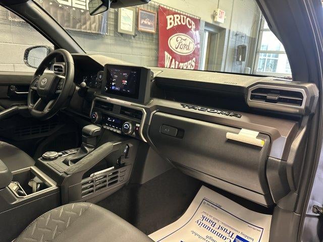 2026 Toyota Tacoma 4WD 4WD SR5 Double Cab 5' Bed AT (Natl)