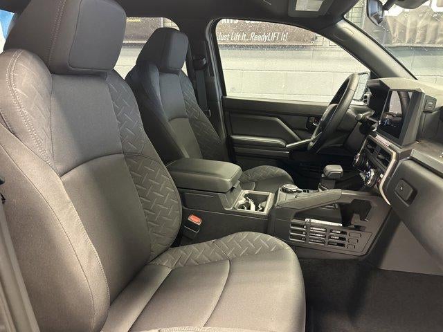 2026 Toyota Tacoma 4WD 4WD SR5 Double Cab 5' Bed AT (Natl)