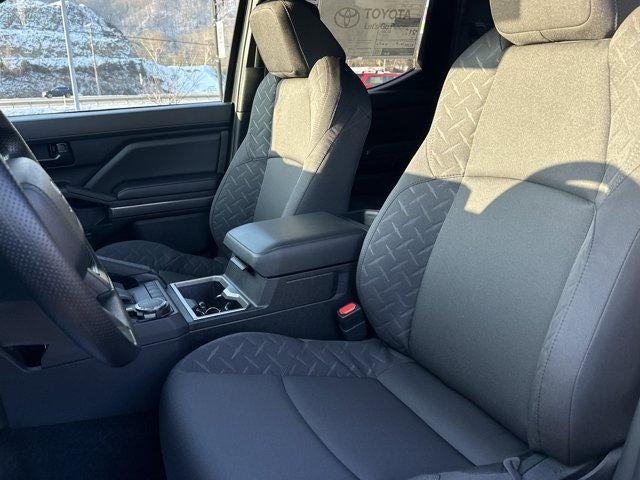 2026 Toyota Tacoma 4WD 4WD SR5 Double Cab 5' Bed AT (Natl)