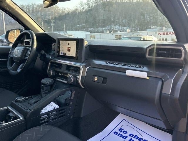 2026 Toyota Tacoma 4WD 4WD SR5 Double Cab 5' Bed AT (Natl)