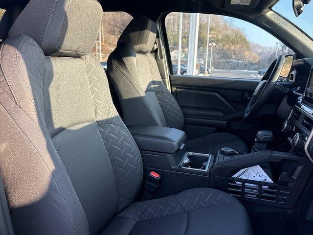 2026 Toyota Tacoma 4WD 4WD SR5 Double Cab 5' Bed AT (Natl)