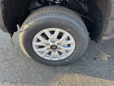 2026 Toyota Tacoma 4WD 4WD SR5 Double Cab 5' Bed AT (Natl)