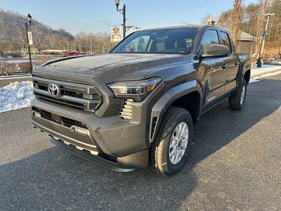 2026 Toyota Tacoma 4WD 4WD SR5 Double Cab 5' Bed AT (Natl)