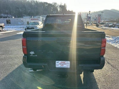 2026 Toyota Tacoma 4WD 4WD SR5 Double Cab 5' Bed AT (Natl)