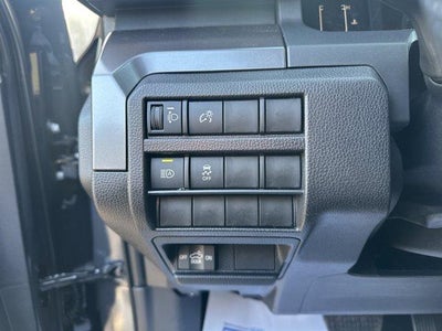 2026 Toyota Tacoma 4WD 4WD SR5 Double Cab 5' Bed AT (Natl)