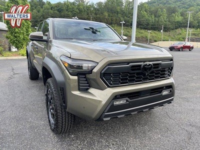 2026 Toyota Tacoma 4WD 4WD TRD Off Road Double Cab 5' Bed AT (Natl)