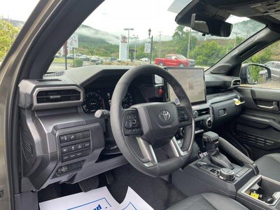 2026 Toyota Tacoma 4WD 4WD TRD Off Road Double Cab 5' Bed AT (Natl)