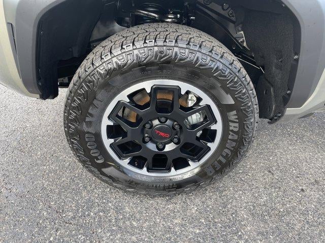 2026 Toyota Tacoma 4WD 4WD TRD Off Road Double Cab 5' Bed AT (Natl)
