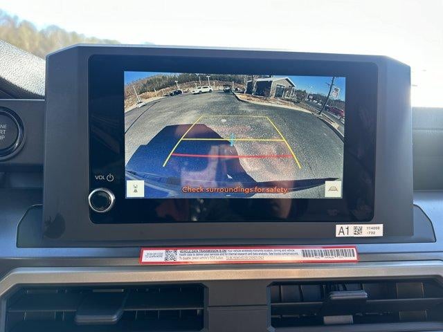 2026 Toyota Tacoma 4WD 4WD SR5 Double Cab 5' Bed AT (Natl)