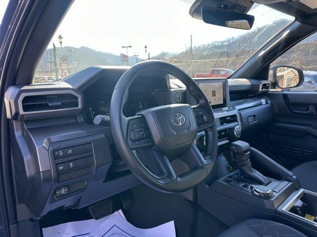 2026 Toyota Tacoma 4WD 4WD SR5 Double Cab 5' Bed AT (Natl)