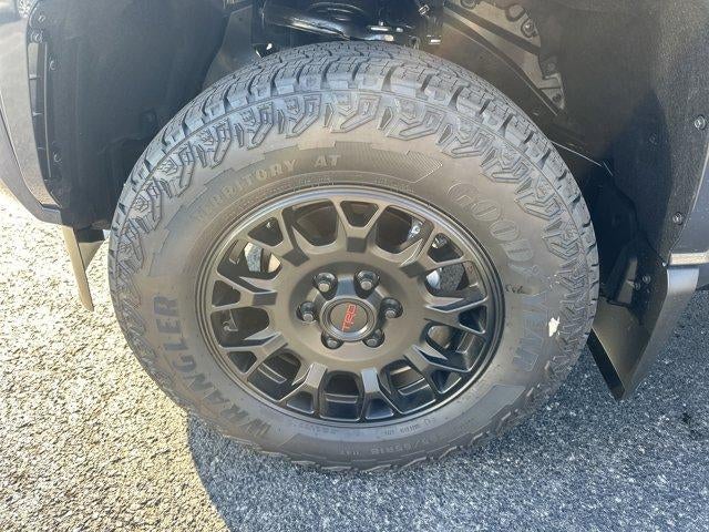 2026 Toyota Tacoma 4WD 4WD SR5 Double Cab 5' Bed AT (Natl)