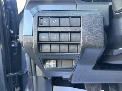 2026 Toyota Tacoma 4WD 4WD SR5 Double Cab 5' Bed AT (Natl)