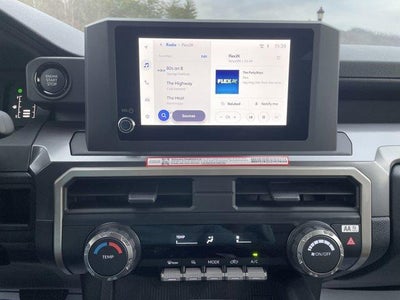 2026 Toyota Tacoma 4WD 4WD SR5 Double Cab 5' Bed AT (Natl)