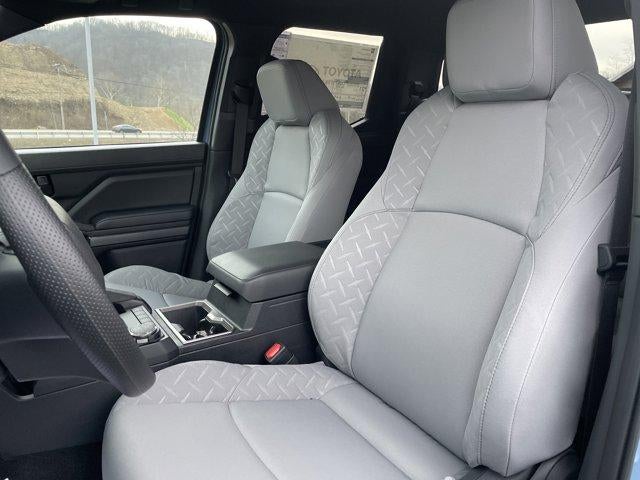 2026 Toyota Tacoma 4WD 4WD SR5 Double Cab 5' Bed AT (Natl)