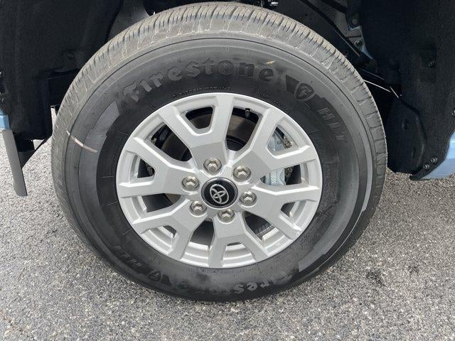 2026 Toyota Tacoma 4WD 4WD SR5 Double Cab 5' Bed AT (Natl)