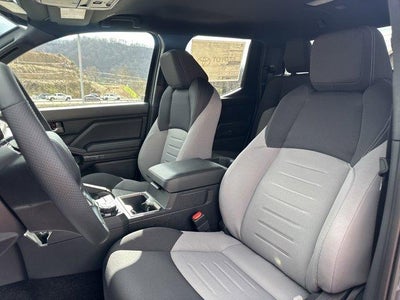 2026 Toyota Tacoma 4WD 4WD TRD Off Road Double Cab 5' Bed AT (Natl)