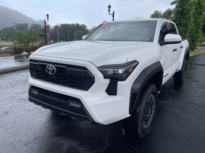 2025 Toyota Tacoma 4WD 4WD TRD Off Road Double Cab 5' Bed AT (Natl)