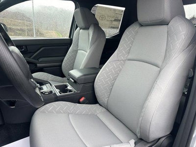 2026 Toyota Tacoma 4WD 4WD SR5 Double Cab 5' Bed AT (Natl)