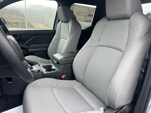 2026 Toyota Tacoma 4WD 4WD SR5 Double Cab 5' Bed AT (Natl)