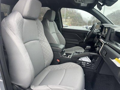 2026 Toyota Tacoma 4WD 4WD SR5 Double Cab 5' Bed AT (Natl)