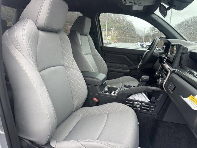 2026 Toyota Tacoma 4WD 4WD SR5 Double Cab 5' Bed AT (Natl)