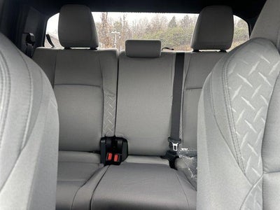 2026 Toyota Tacoma 4WD 4WD SR5 Double Cab 5' Bed AT (Natl)