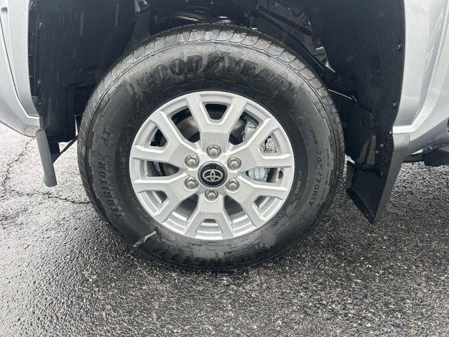 2026 Toyota Tacoma 4WD 4WD SR5 Double Cab 5' Bed AT (Natl)