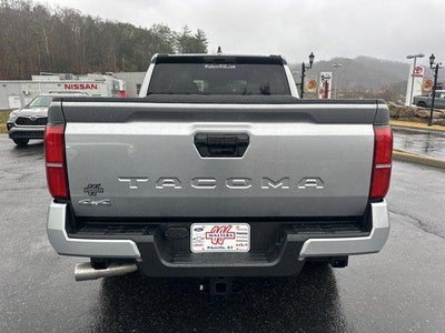 2026 Toyota Tacoma 4WD 4WD SR5 Double Cab 5' Bed AT (Natl)