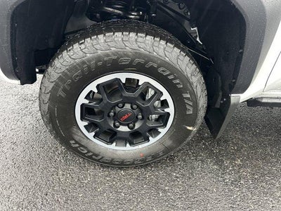 2026 Toyota Tacoma 4WD 4WD TRD Off Road Double Cab 5' Bed AT (Natl)