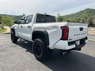 2026 Toyota Tacoma 4WD 4WD TRD Off Road Double Cab 5' Bed AT (Natl)