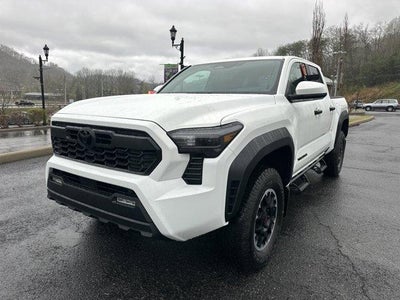 2026 Toyota Tacoma 4WD 4WD TRD Off Road Double Cab 5' Bed AT (Natl)