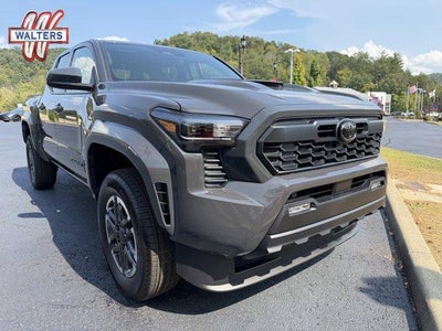 2026 Toyota Tacoma 4WD 4WD TRD Sport Double Cab 5' Bed AT (Natl)