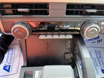2026 Toyota Tacoma 4WD 4WD TRD Sport Double Cab 5' Bed AT (Natl)