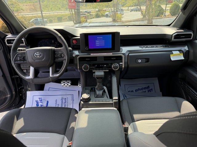 2026 Toyota Tacoma 4WD 4WD TRD Sport Double Cab 5' Bed AT (Natl)