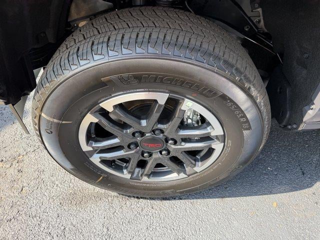 2026 Toyota Tacoma 4WD 4WD TRD Sport Double Cab 5' Bed AT (Natl)