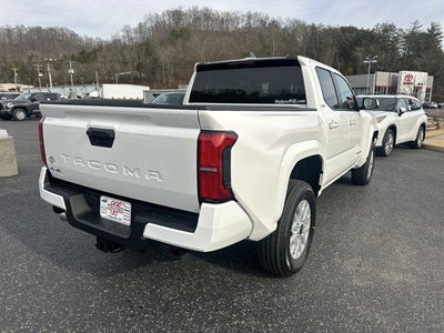 2026 Toyota Tacoma 4WD 4WD SR5 Double Cab 5' Bed AT (Natl)