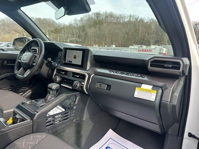 2026 Toyota Tacoma 4WD 4WD SR5 Double Cab 5' Bed AT (Natl)