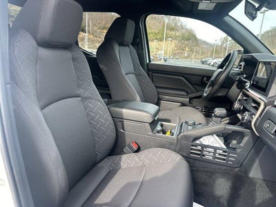 2026 Toyota Tacoma 4WD 4WD SR5 Double Cab 5' Bed AT (Natl)