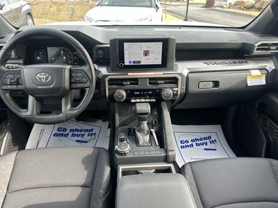 2026 Toyota Tacoma 4WD 4WD SR5 Double Cab 5' Bed AT (Natl)