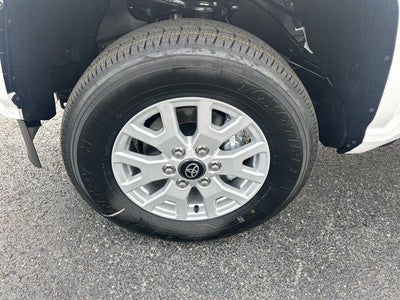 2026 Toyota Tacoma 4WD 4WD SR5 Double Cab 5' Bed AT (Natl)