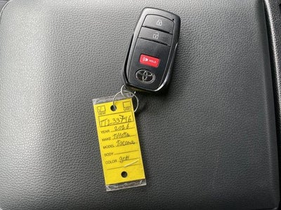 2026 Toyota Tacoma 4WD 4WD SR5 Double Cab 5' Bed AT (Natl)