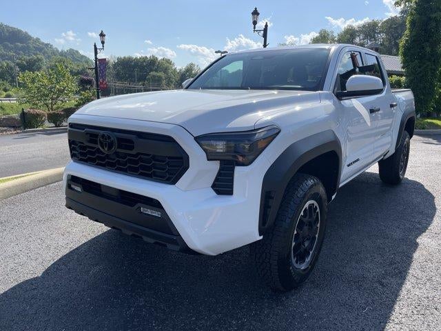 2026 Toyota Tacoma 4WD 4WD TRD Off Road Double Cab 5' Bed AT (Natl)